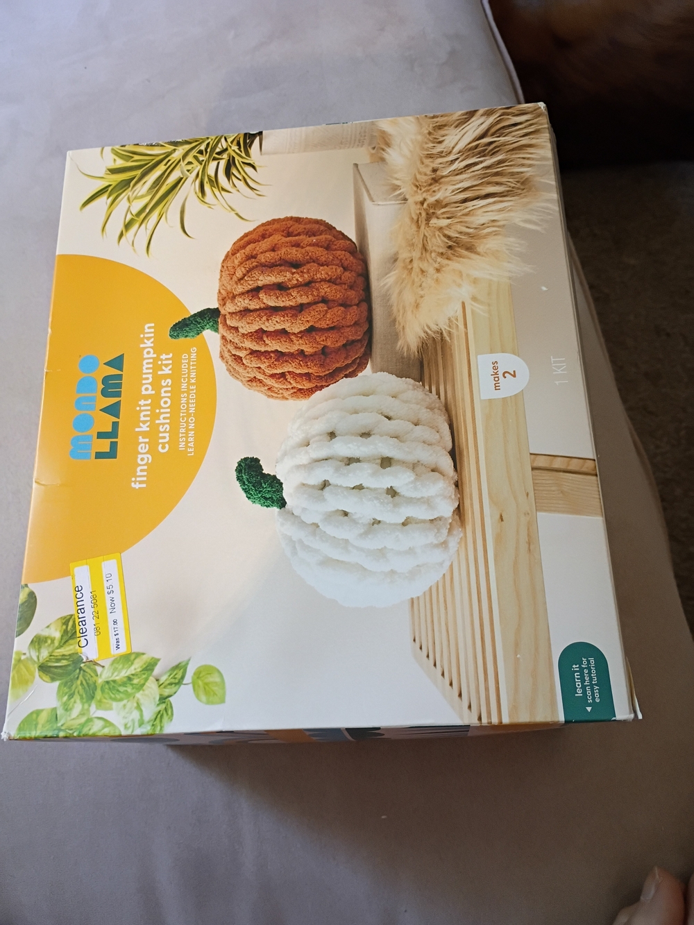 Llama Finger Knit Pumpkin Cushions Kit - White & Orange